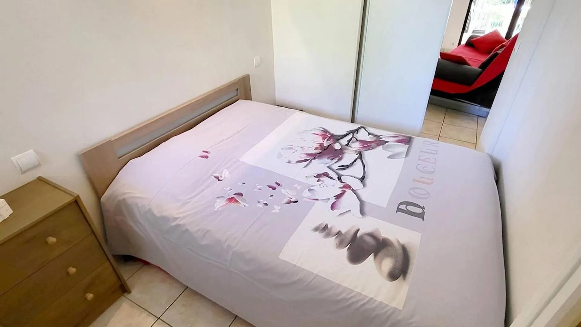 Appartement T2 Avec Piscine, Tennis Et Parking - A 400 M Des Plages Et Commerces - Fr-1-316-16 Six-Fours-les-Plages 0*,  France