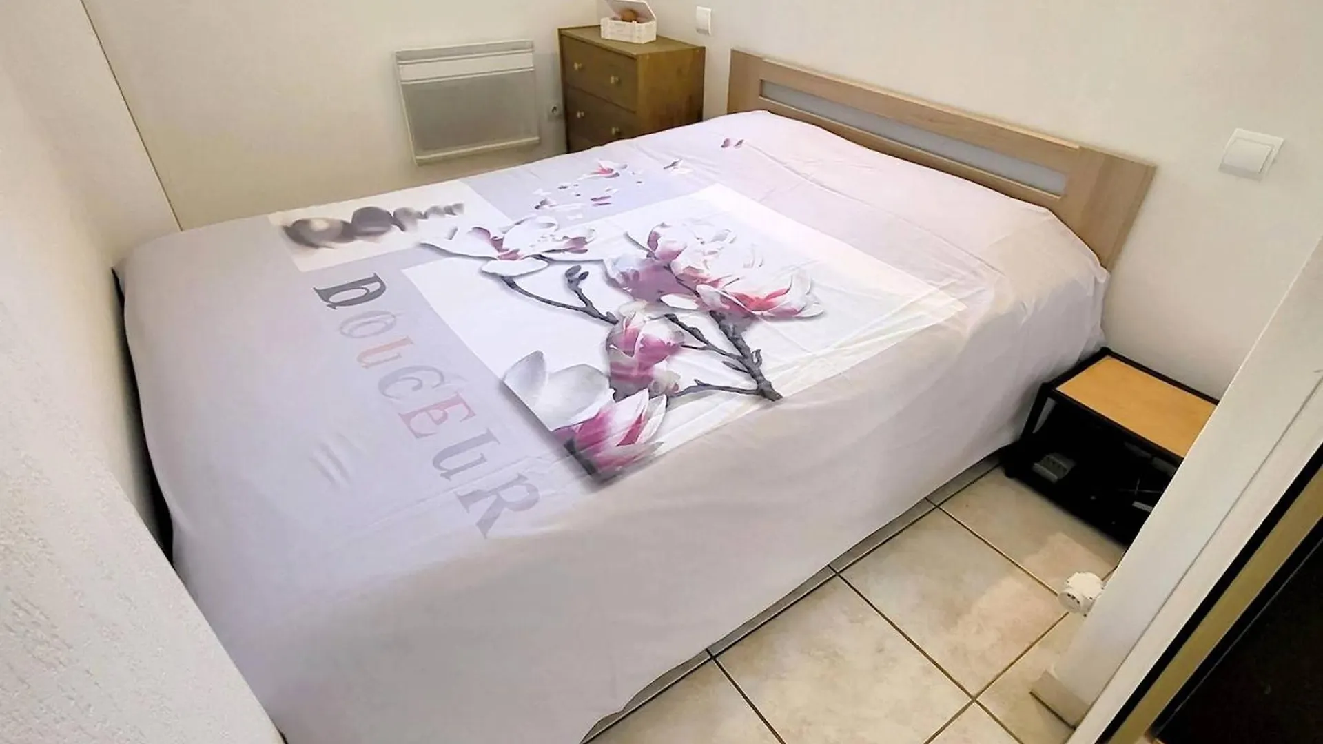 Appartement T2 Avec Piscine, Tennis Et Parking - A 400 M Des Plages Et Commerces - Fr-1-316-16 Six-Fours-les-Plages 0*,  France